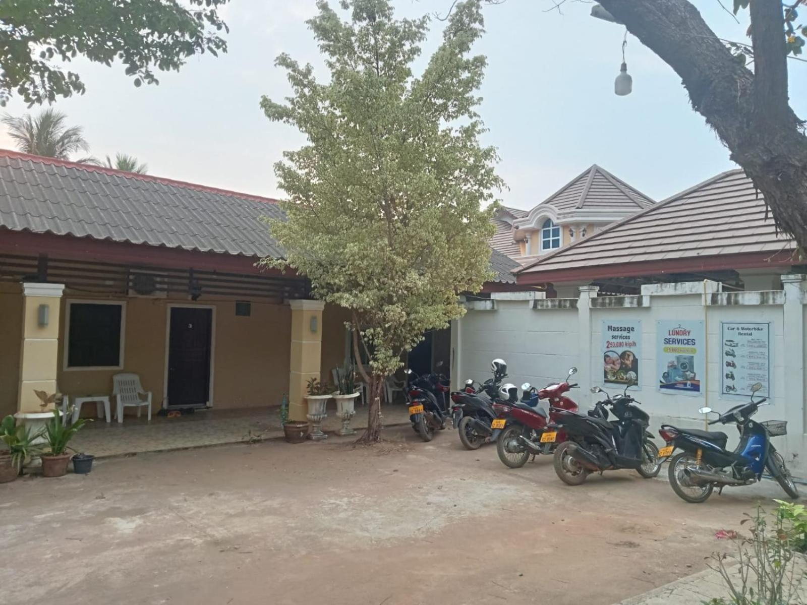 Erawan Guesthouse Pakse Eksteriør bilde